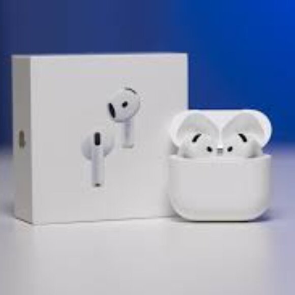 Apple Airpod 4 with active Noise Cancellation - Picture 3 of 3